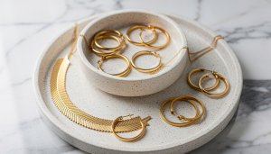 How to Choose Everyday Gold Jewelry That Will Not Tarnish